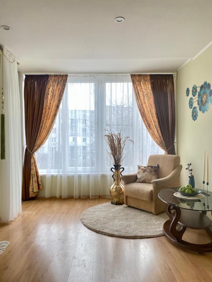 Центр. Острозького. Простора Та Комфортна. 2 Спальні Ternopil Esterno foto